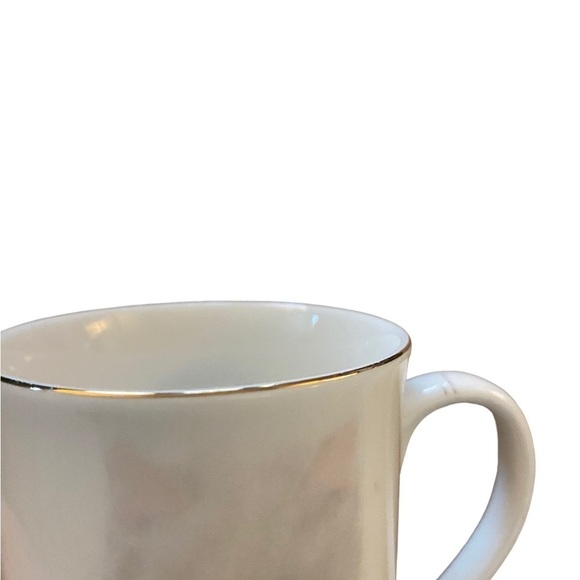 Otigiri white porcelain kitten and ballet slipper mug - Picture 2 of 7